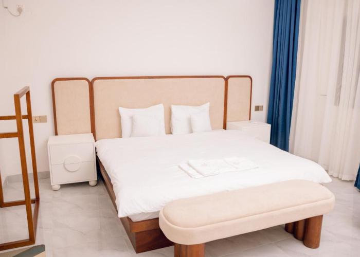 Eshuko Palace Apartments