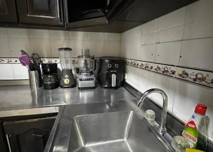 Casa con tres dormitorios y garaje