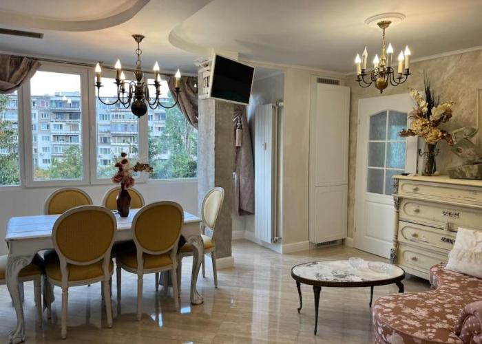 Ellie Soe Apartment Free parking 5 min to Metro