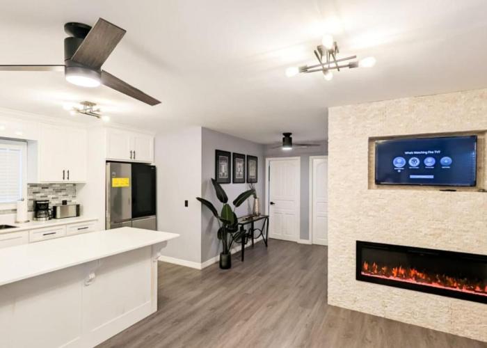 Elenas Modern 2BR Comfy Home