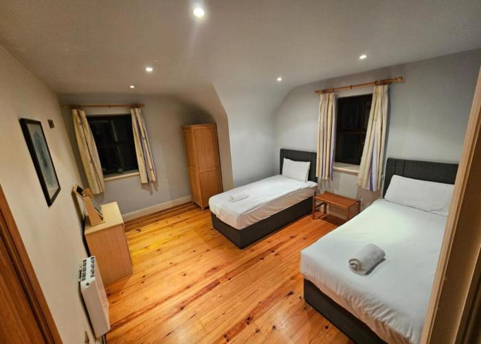 3 Clos Na Feirme Three Bedroom House with Hot Tub