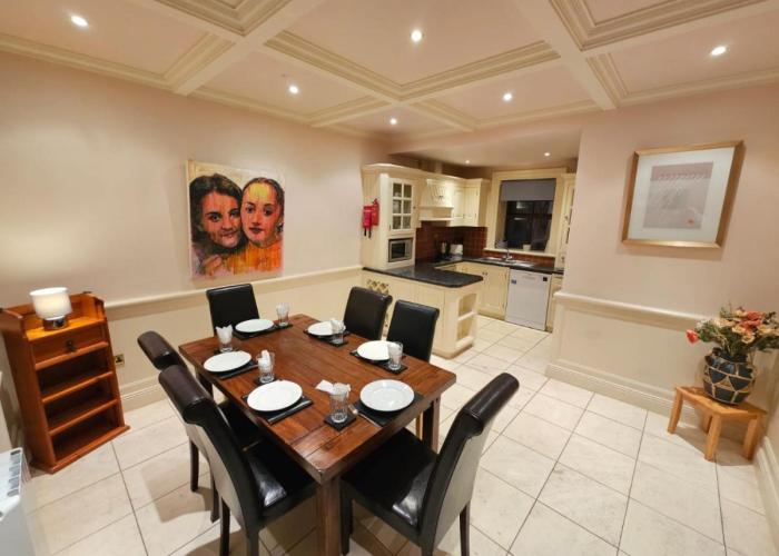 3 Clos Na Feirme Three Bedroom House with Hot Tub