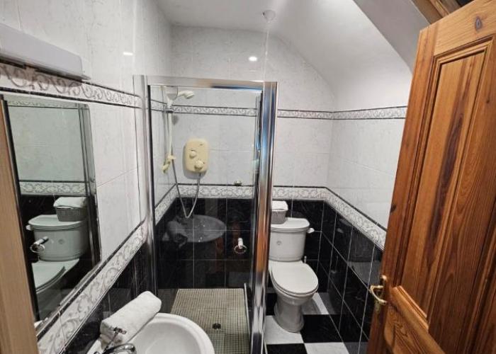 3 Clos Na Feirme Three Bedroom House with Hot Tub