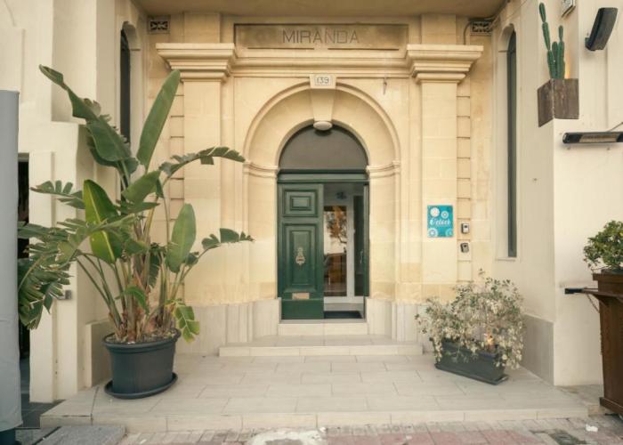 Sliema Central O'Clock B&B Malta