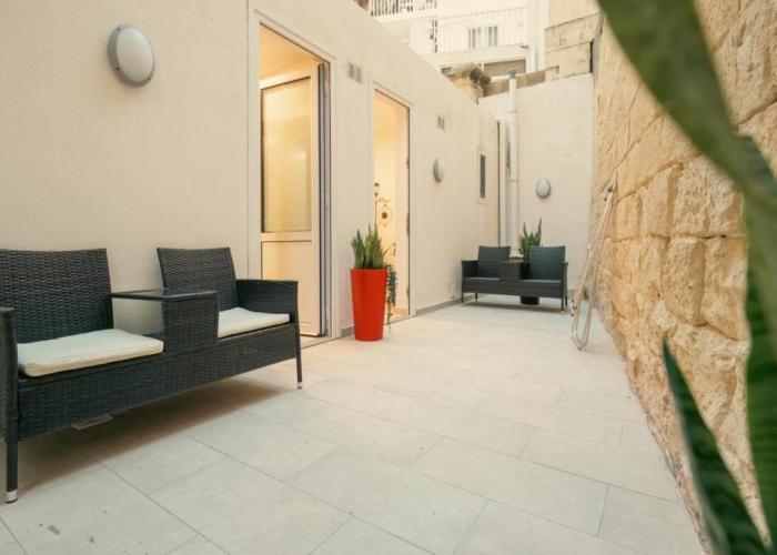 Sliema Central O'Clock B&B Malta