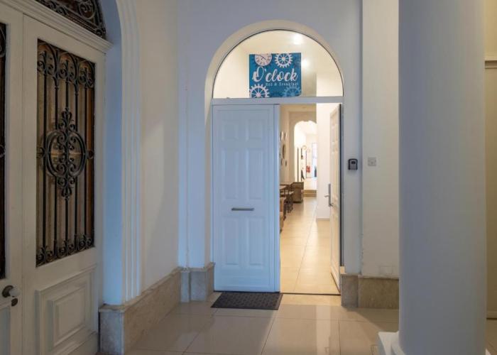 Sliema Central O'Clock B&B Malta