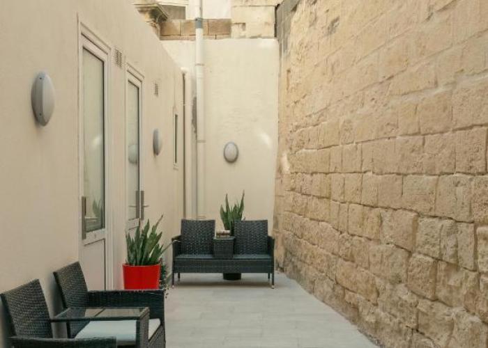 Sliema Central O'Clock B&B Malta