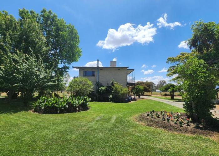 Bahwidgee Lodge - Riverside Retreat