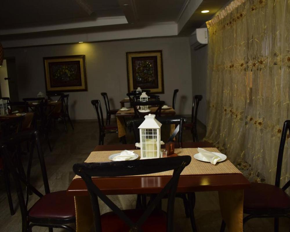 фото Wingate Hotel