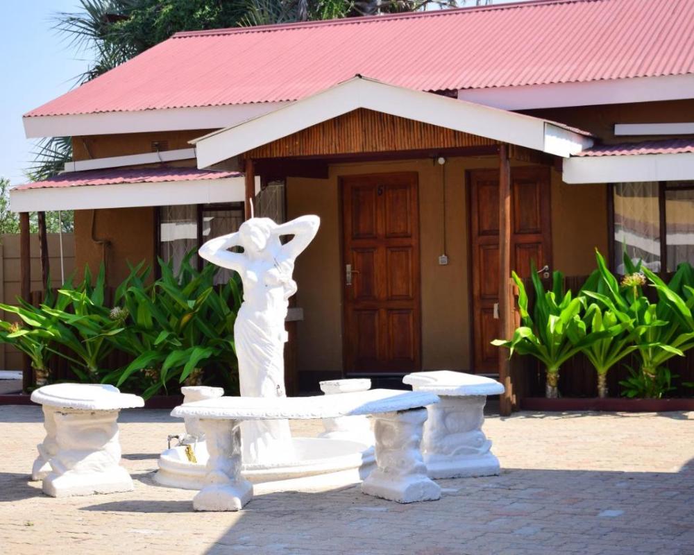 фото Wingate Hotel