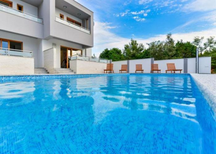 Villa with pool, 50 m from the sandy beach - ID 2209 by Traveler tourist agency Krk