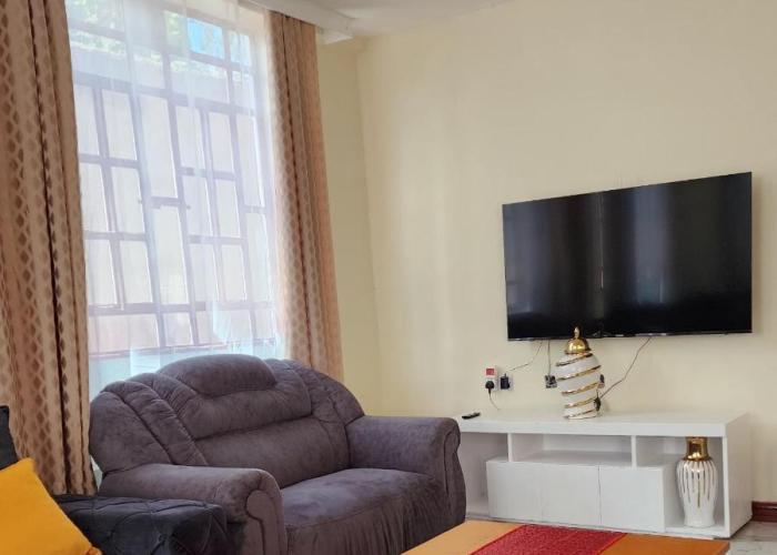 Cozy 4 Bedroom Holiday Home