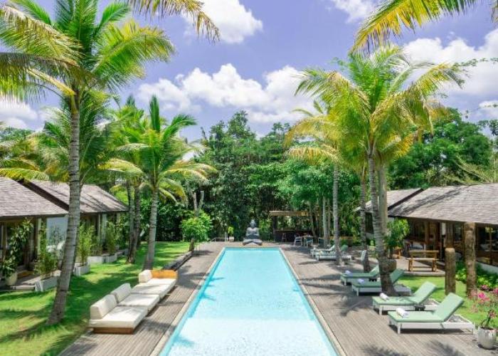 Pool & Jungle View Family Room in Kaba-Kaba