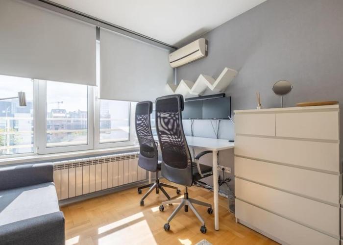 iLonka's Home 1 BDR with Workspace and Terrace