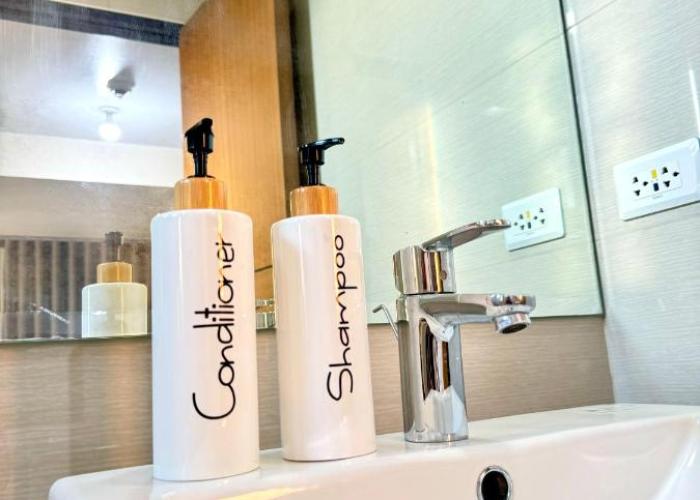Eastwood Global Plaza Luxury 1Bed Room with 2 Toilets and Laundry Room