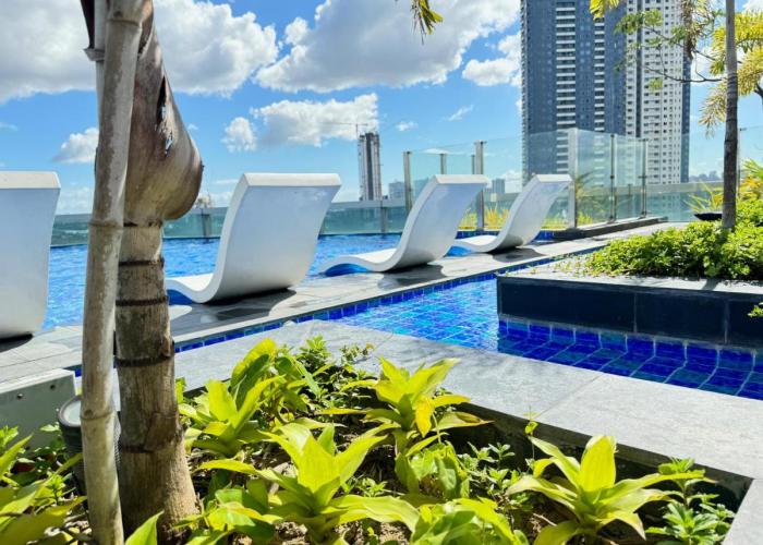 Eastwood Global Plaza Luxury 1Bed Room with 2 Toilets and Laundry Room