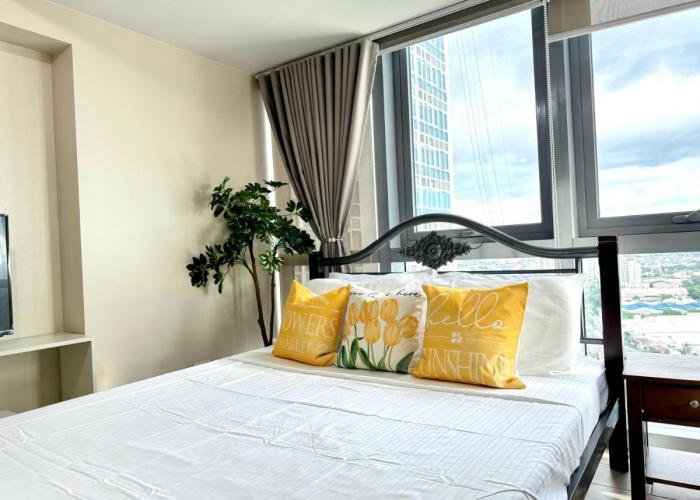 Eastwood Global Plaza Luxury 1Bed Room with 2 Toilets and Laundry Room