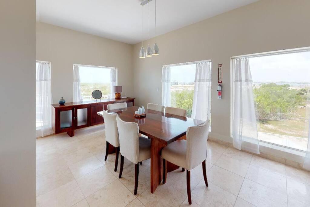 фото Villa White