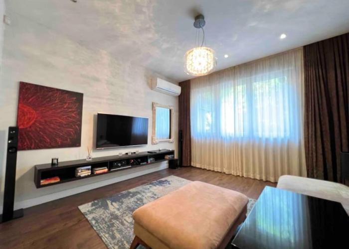 Perfectly Sumptuous Centre Apartment, 2-minute walk from Vitosha Boulevard