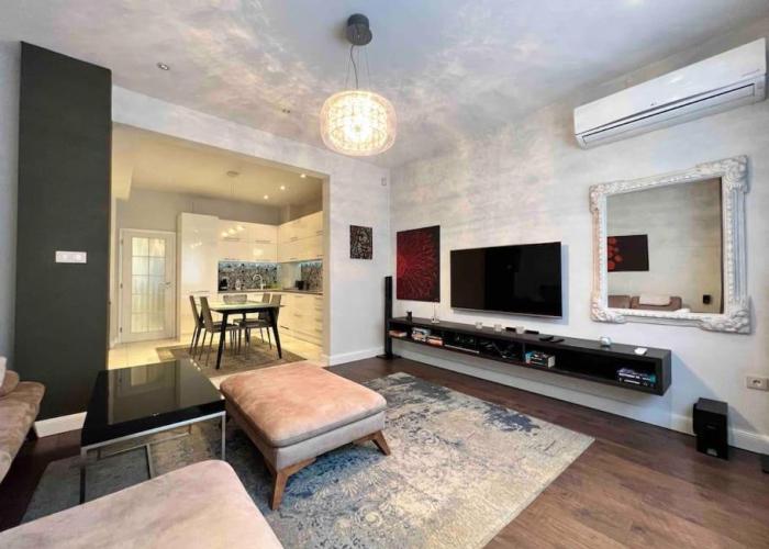Perfectly Sumptuous Centre Apartment, 2-minute walk from Vitosha Boulevard