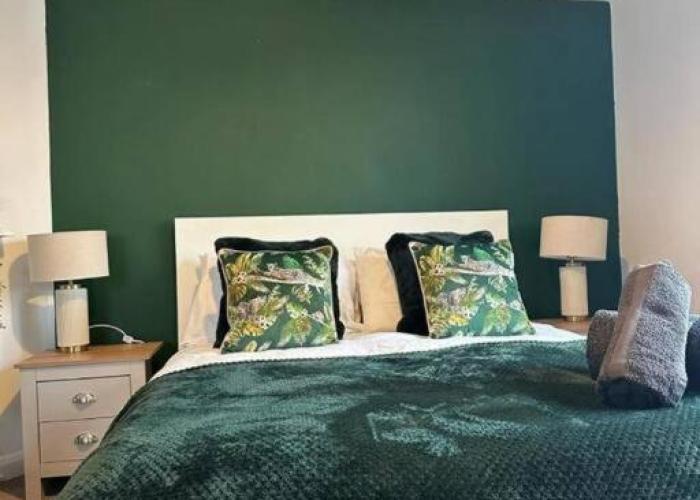 Spacious 4Bedroom House in Warrington - Sleeps 8