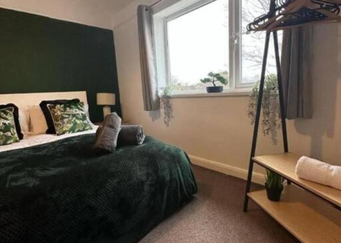Spacious 4Bedroom House in Warrington - Sleeps 8