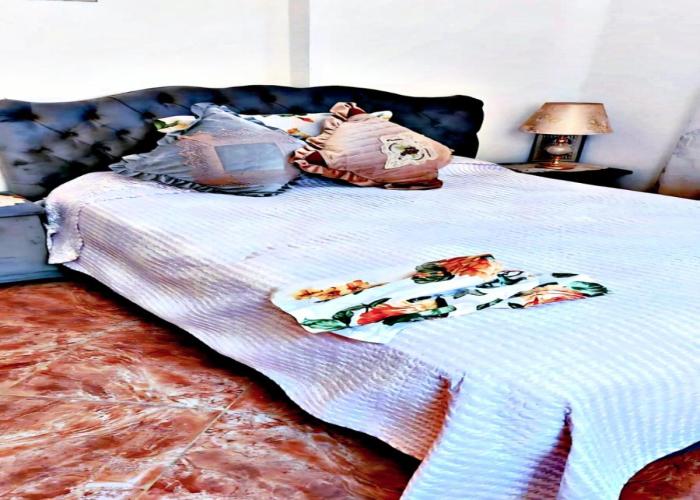 Luxury 3-bedroom apartments 5-min to the Airport