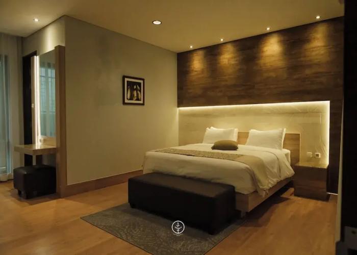 Radiance Hill View 10BR Villa with a Private heated swimming Pool