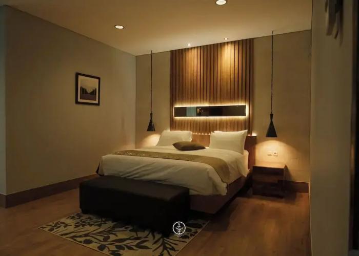 Radiance Hill View 10BR Villa with a Private heated swimming Pool