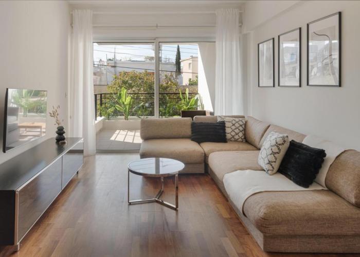 Phaedrus Living Evergreen City Flat