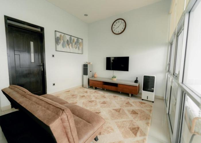 Akhtar Guest House Near Situ Gede