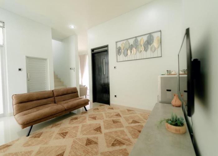 Akhtar Guest House Near Situ Gede