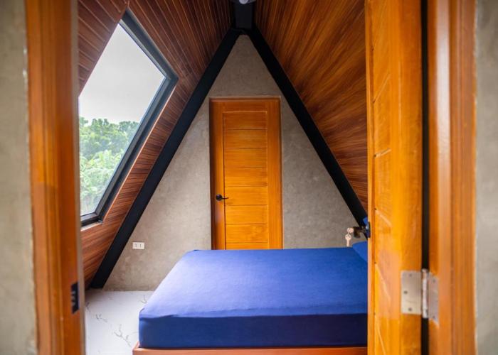 A Skylight Cabin