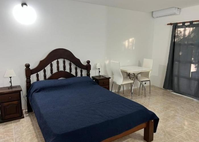 Habitación con baño privado y salida independiente
