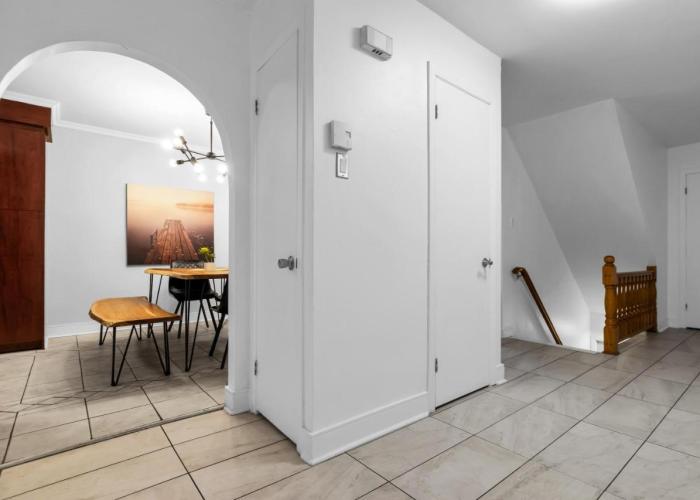 COSY 3 BEDROOMS Montreal