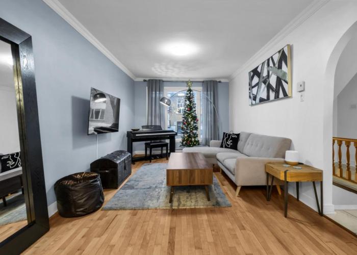 COSY 3 BEDROOMS Montreal