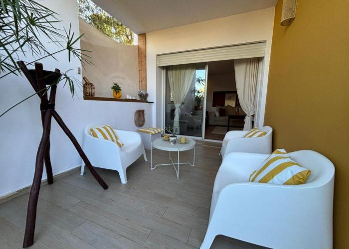 Bouskoura, appart jardin privé