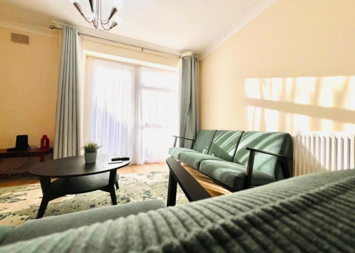Modern two bedroom Apartment near Wembley stadium by Leda Homes