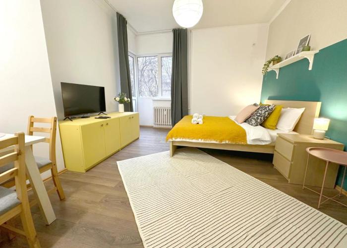 Aurora Abode - Top Center 1 BDR Fast Wi-fi