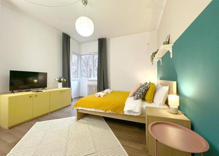 Aurora Abode - Top Center 1 BDR Fast Wi-fi