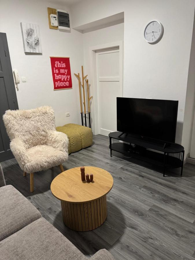 фото Apartman Laros