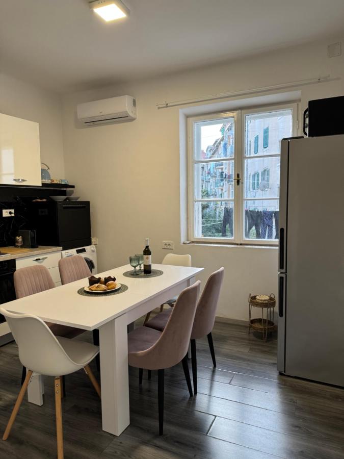 фото Apartman Laros