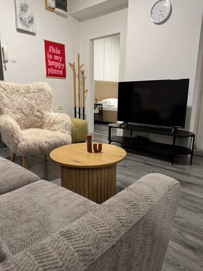 фото Apartman Laros