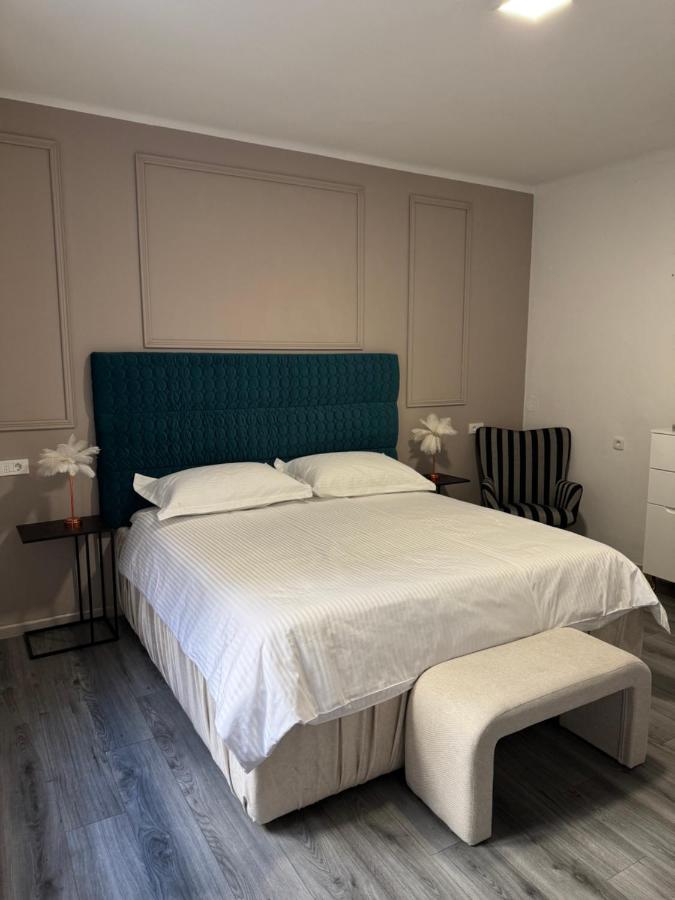фото Apartman Laros