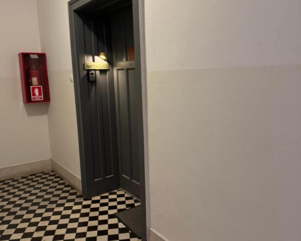 фото Apartman Laros