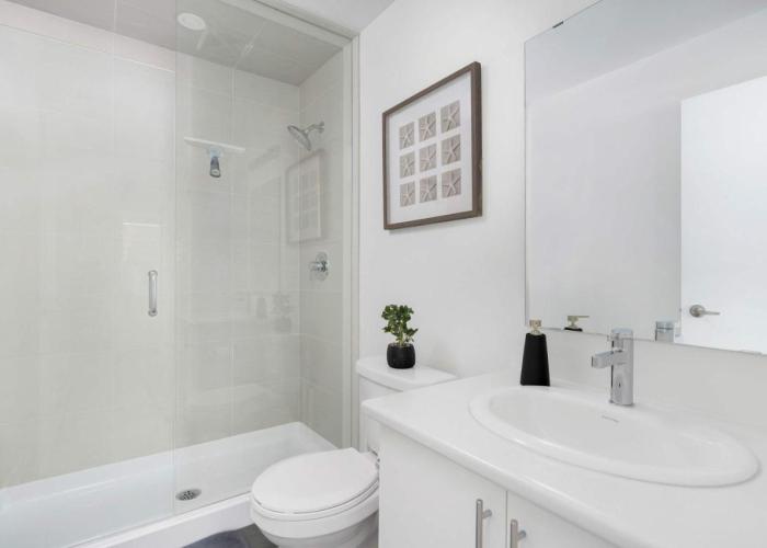 Sweet Townhouse with Rooftop Patio in Erin Mills