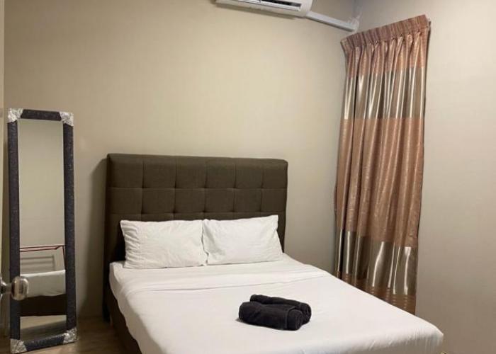AY3 Home with swimming pool access