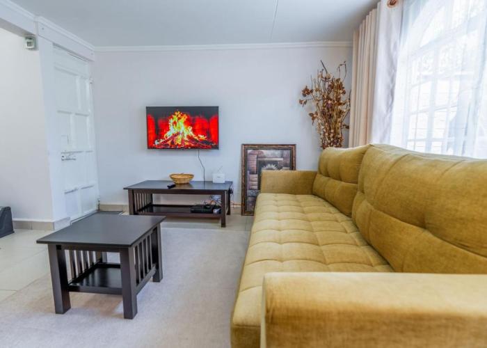 Perfect 2BR Private Bungalow Near International Airport & Mall - Nairobi, Kenya
