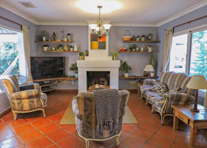 Casa con piscina privada climatizada en exclusivo Golf Country Club 1000m2