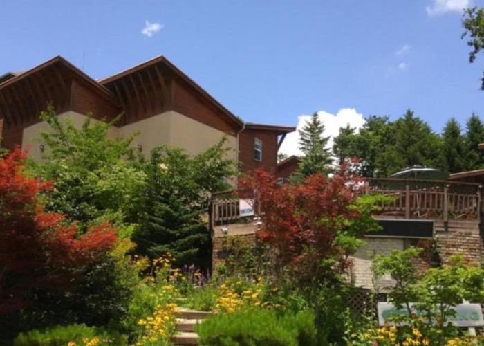 Queens Garden Pension